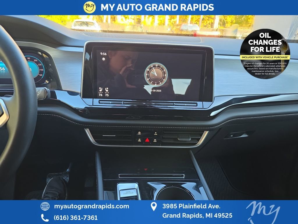 Used 2024 Volkswagen Atlas Cross Sport SE image 19