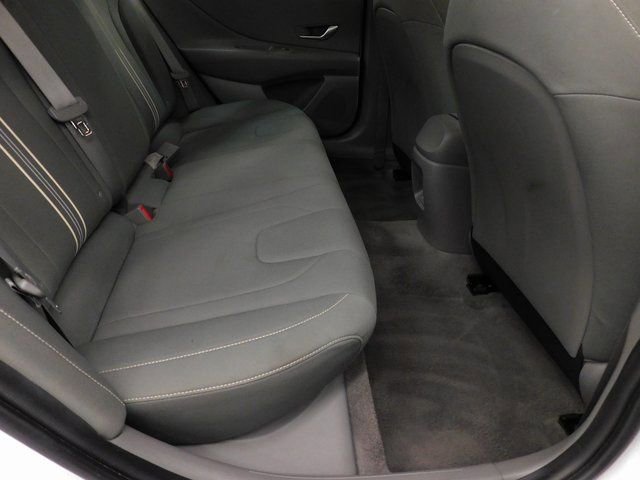 Used 2024 Hyundai Elantra SEL image 30