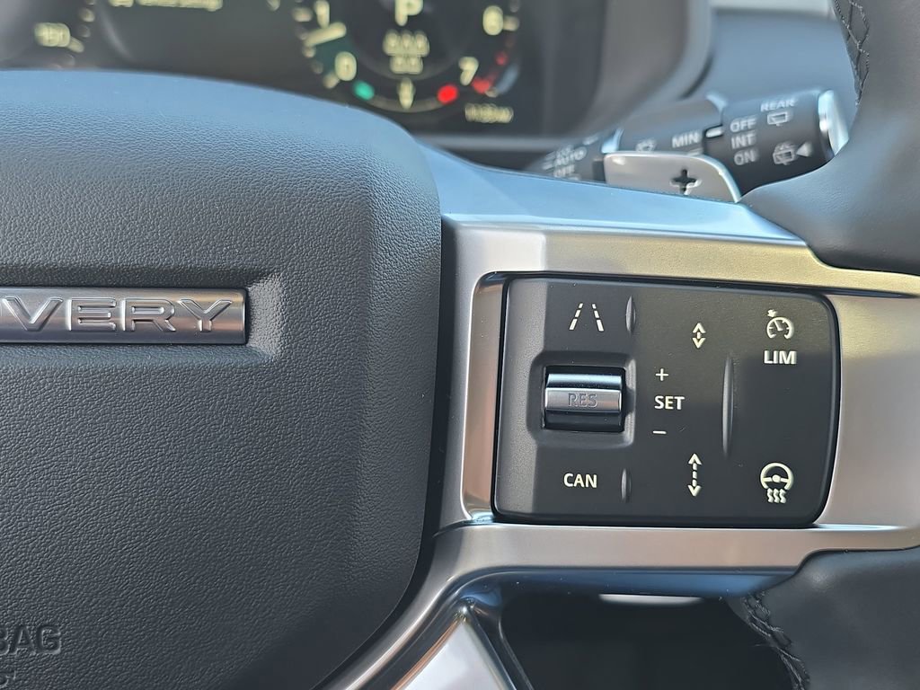 New 2026 Land Rover Discovery Limited Edition image 20