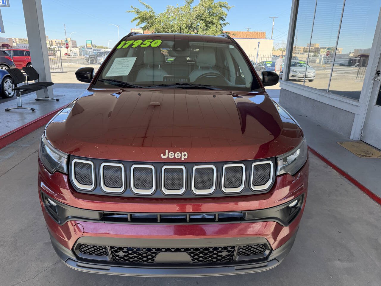 Used 2022 Jeep Compass Latitude w/ Sun and Sound Group AWD/4WD image 6