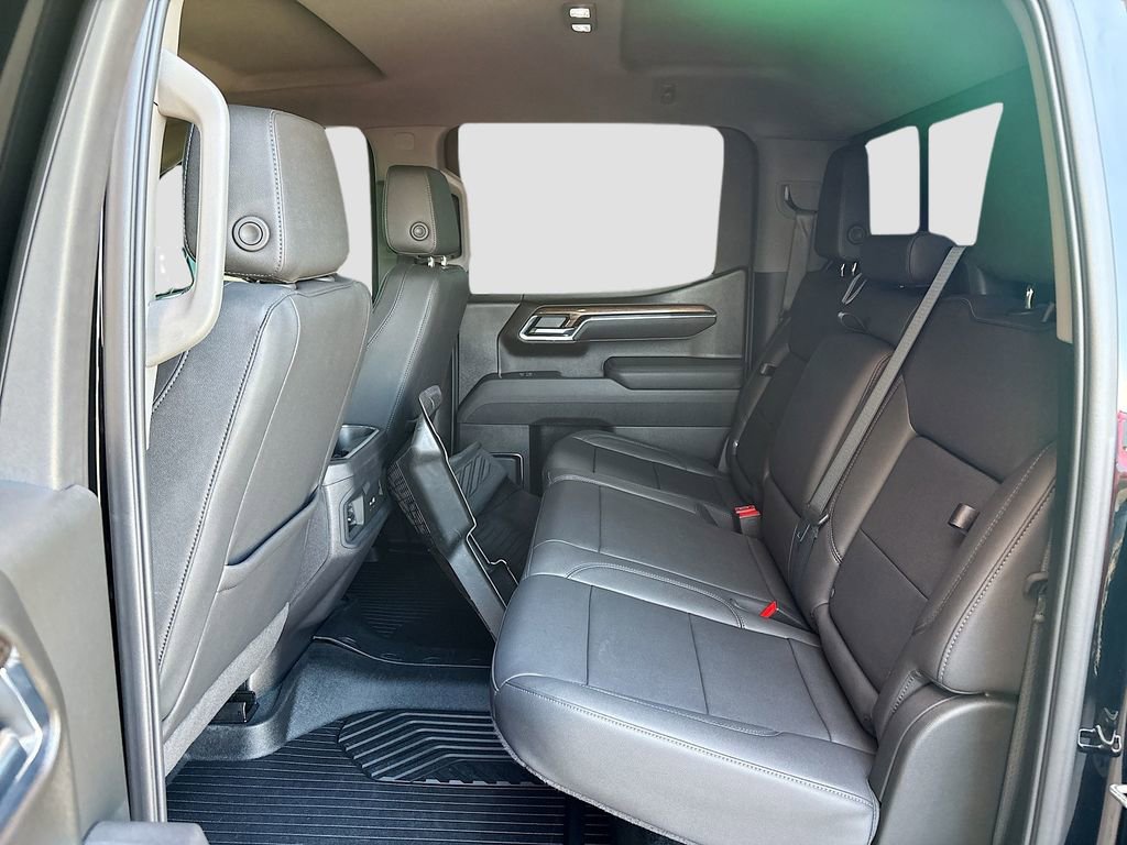 Used 2025 Chevrolet Silverado 1500 LT Trail Boss w/ Convenience Package II AWD/4WD image 20