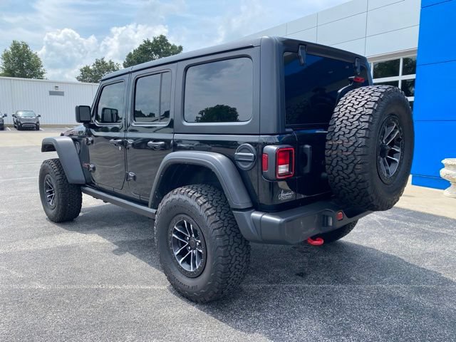 Used 2023 Jeep Wrangler Unlimited Rubicon w/ Cold Weather Group AWD/4WD image 3