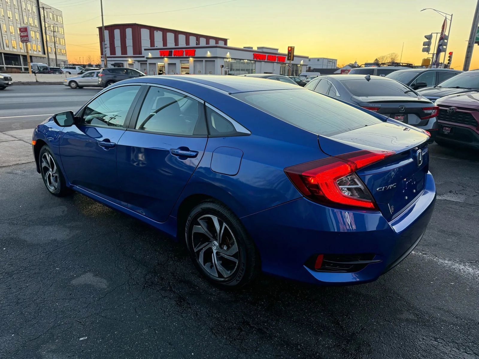 Used 2018 Honda Civic LX image 4