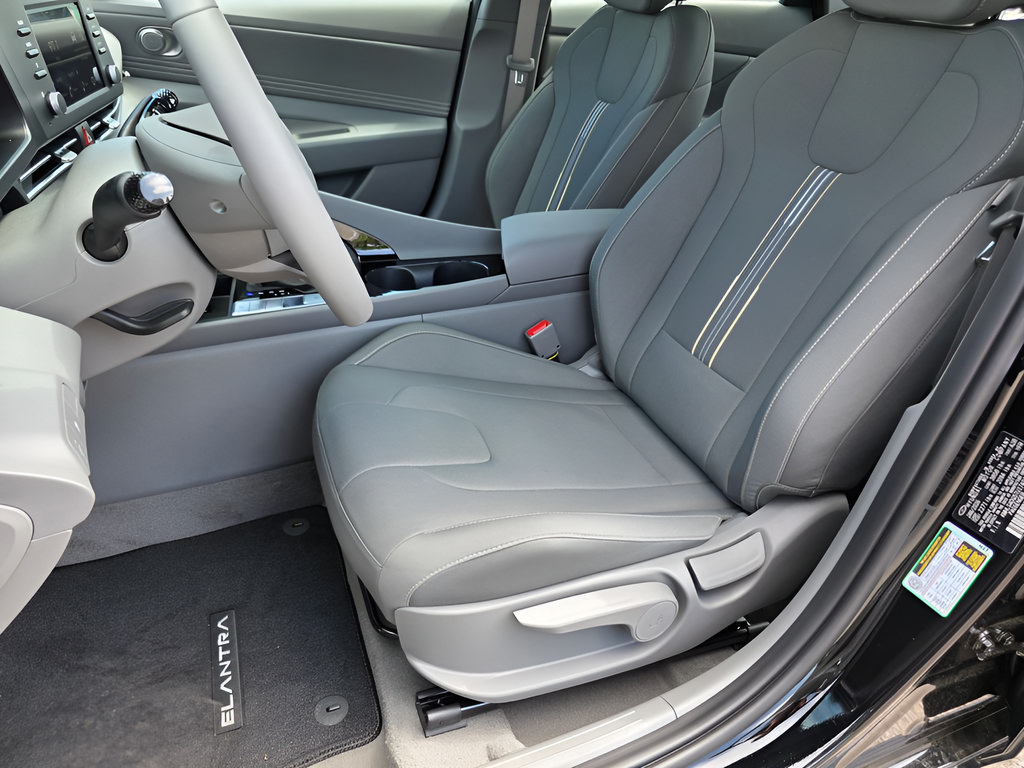 New 2026 Hyundai Elantra SEL Sport Premium FWD image 13