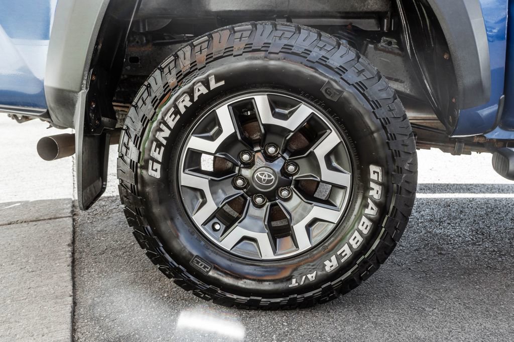 Used 2018 Toyota Tacoma TRD Off-Road image 30