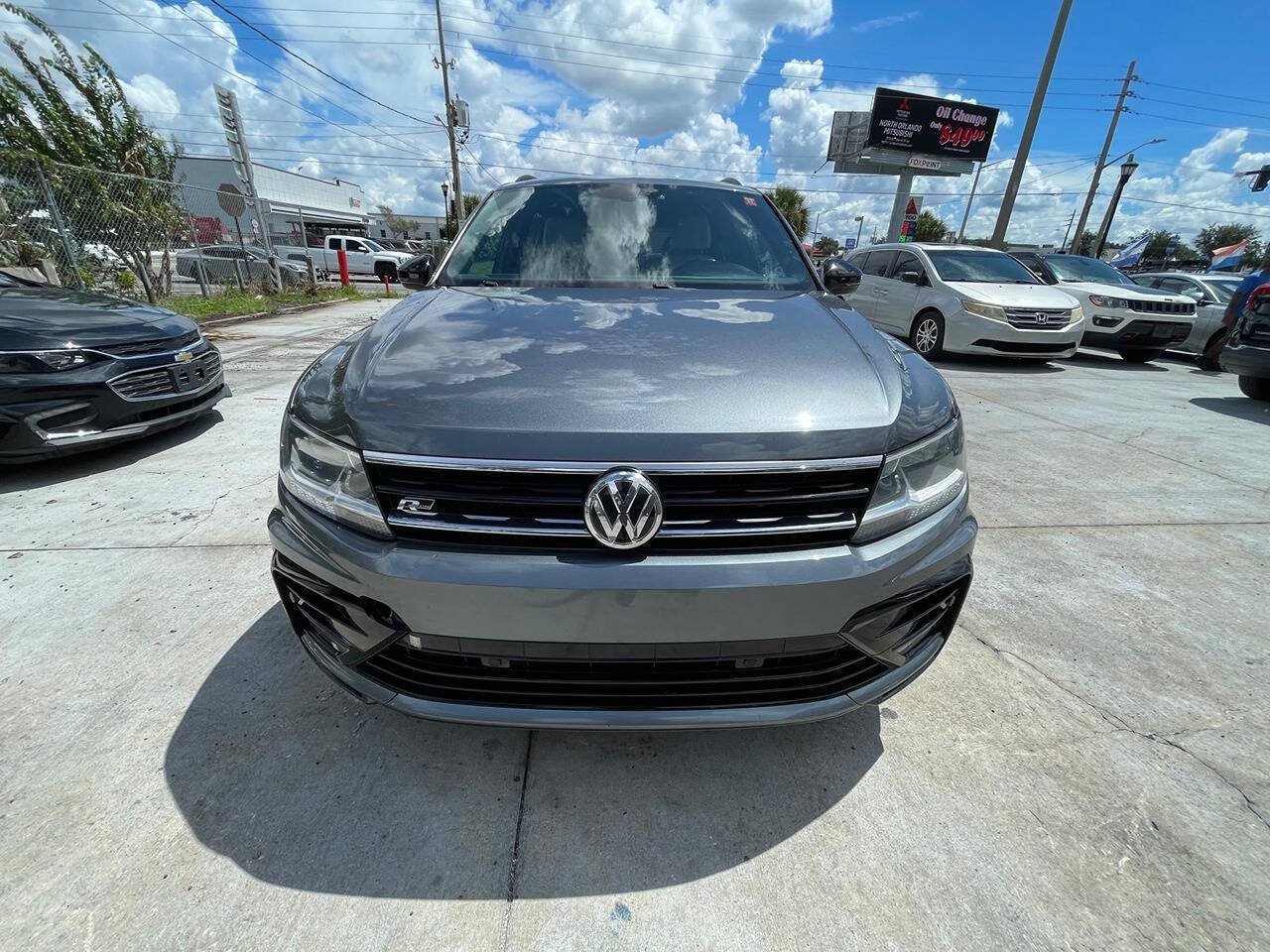 Used 2021 Volkswagen Tiguan SE R-Line FWD image 1