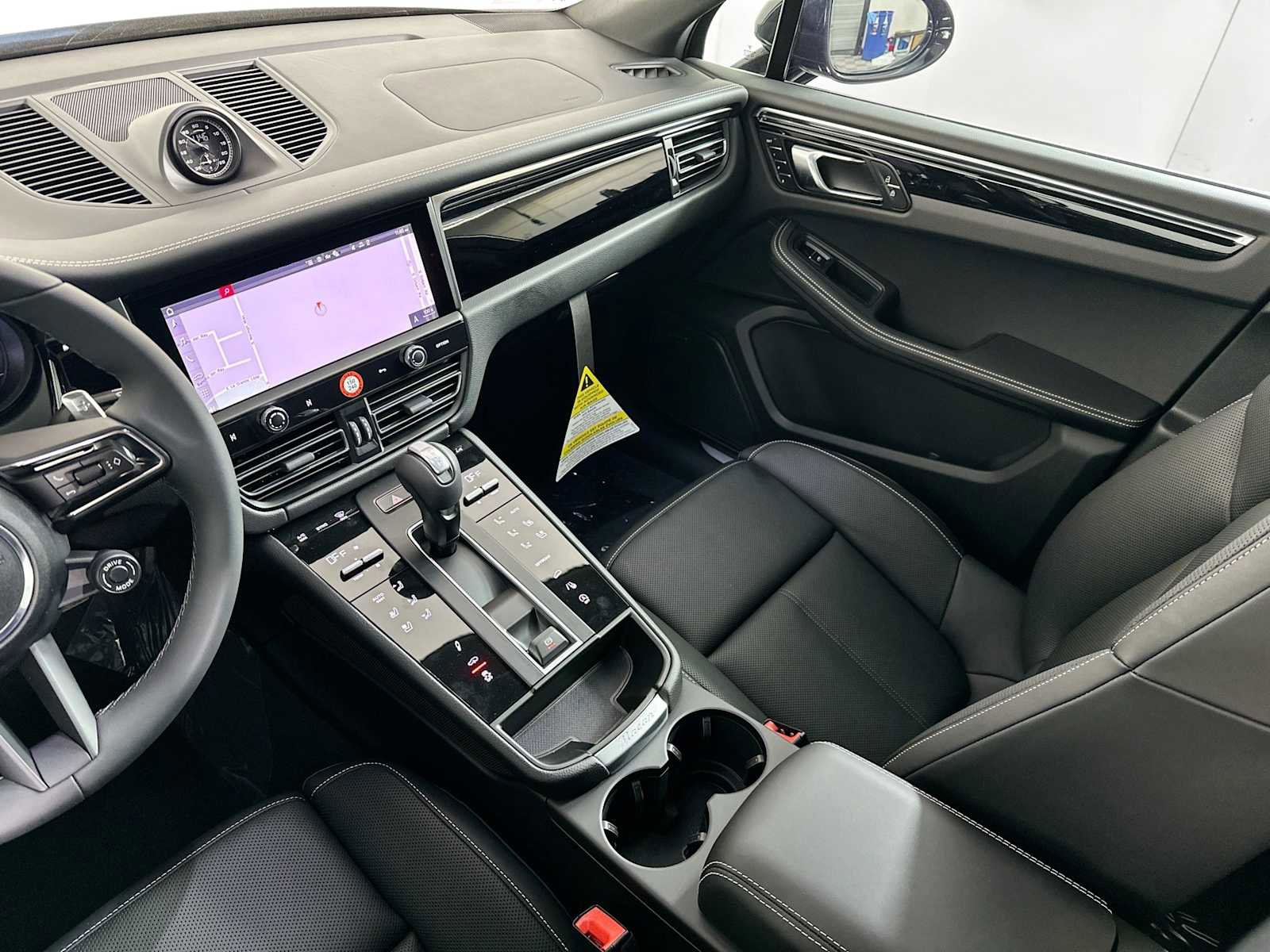 New 2025 Porsche Macan S image 25