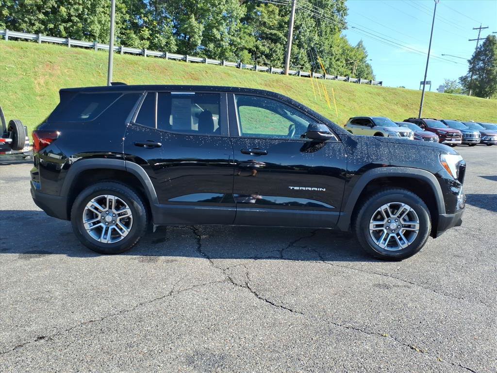 Used 2026 GMC Terrain Elevation AWD/4WD image 2