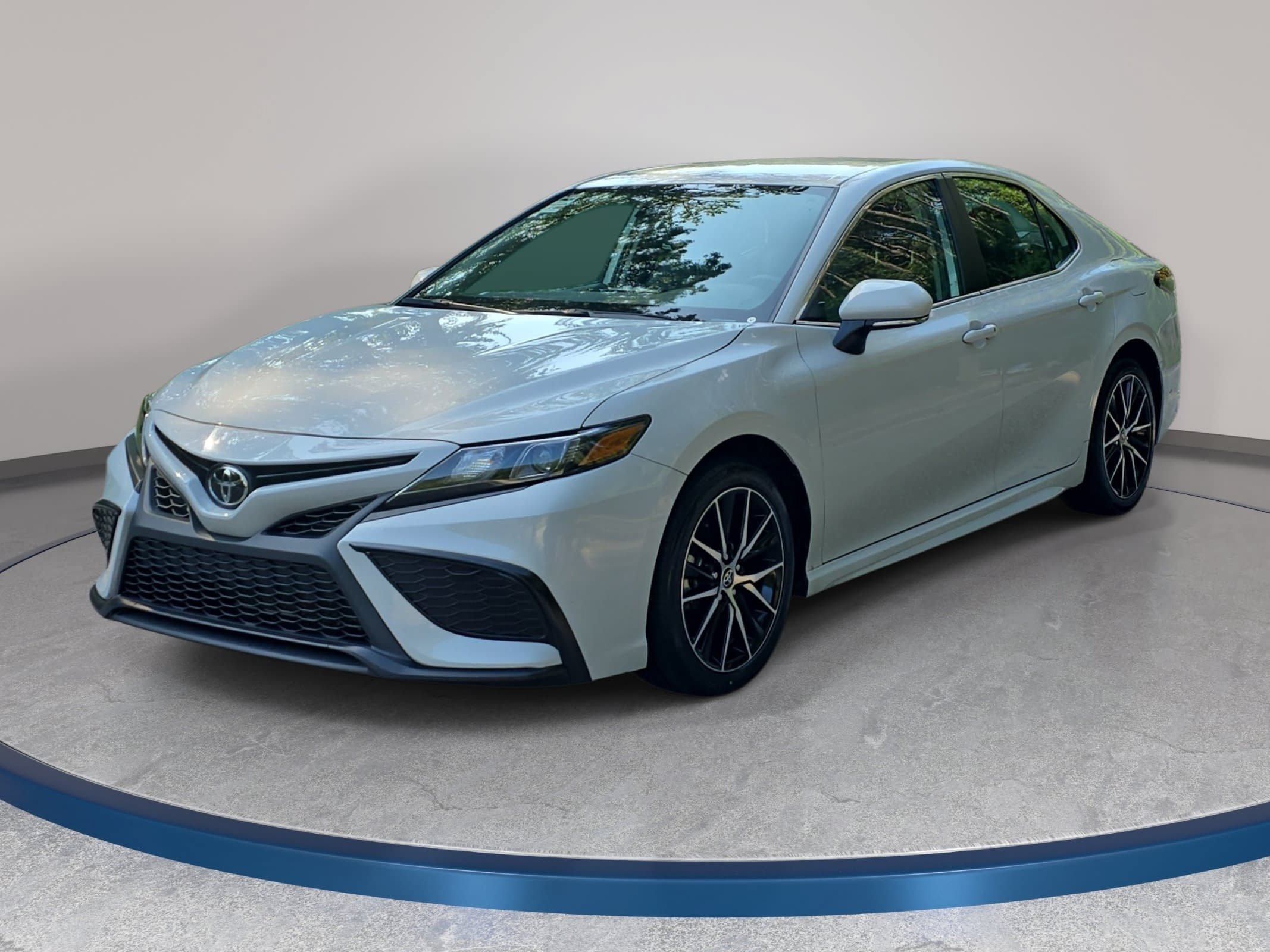 Used 2024 Toyota Camry SE FWD video 1
