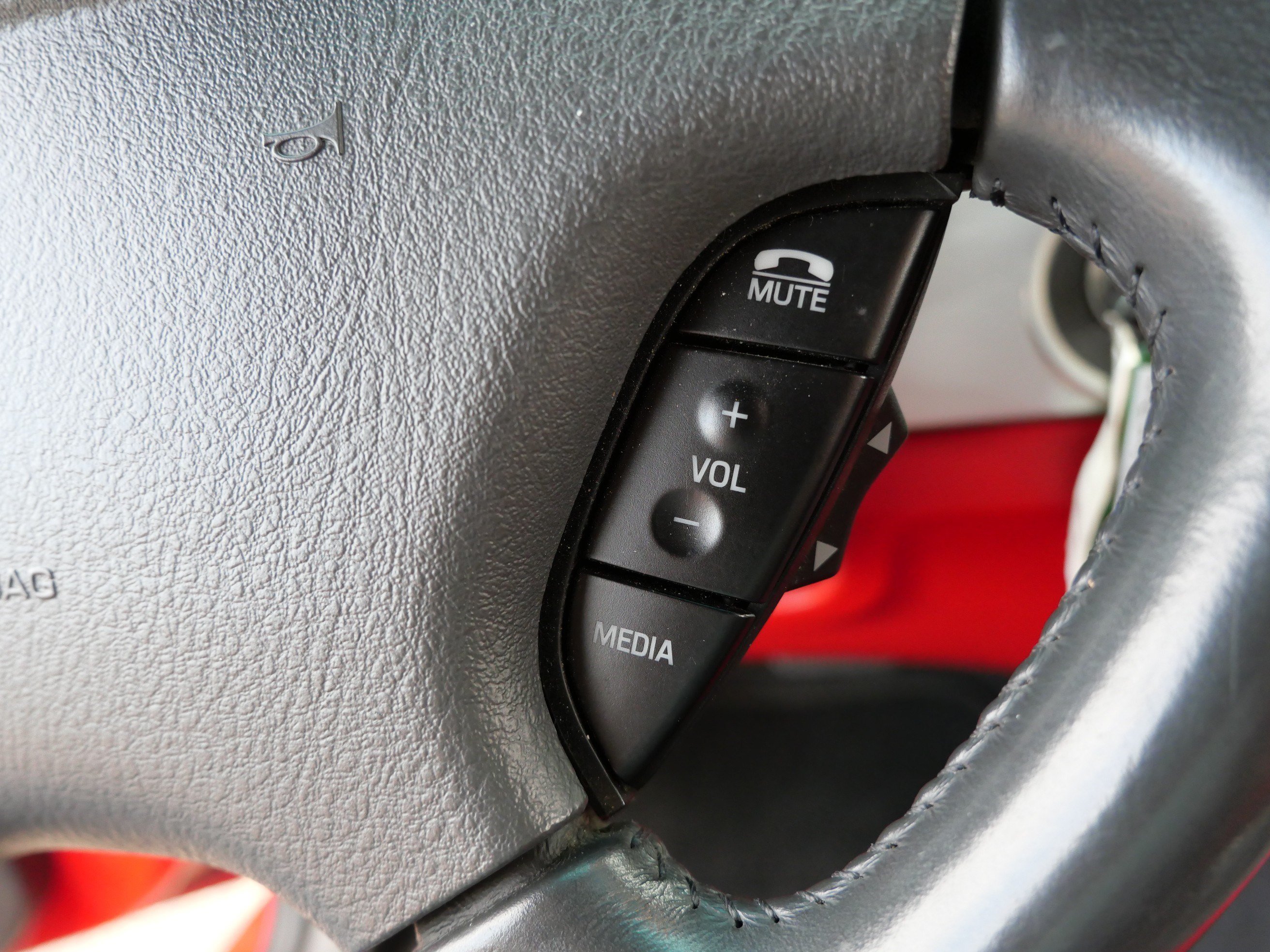 Used 2002 Ford Thunderbird RWD image 30