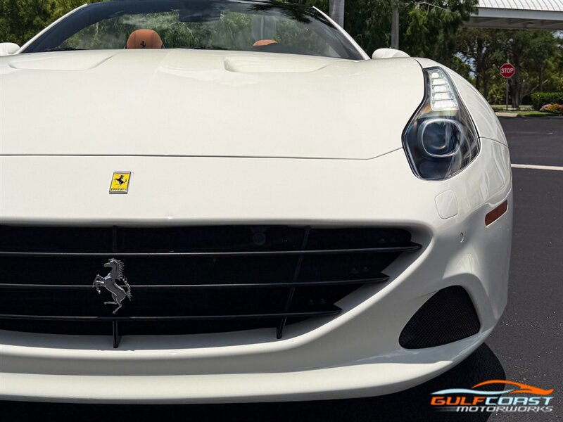 Used 2017 Ferrari California T RWD image 3