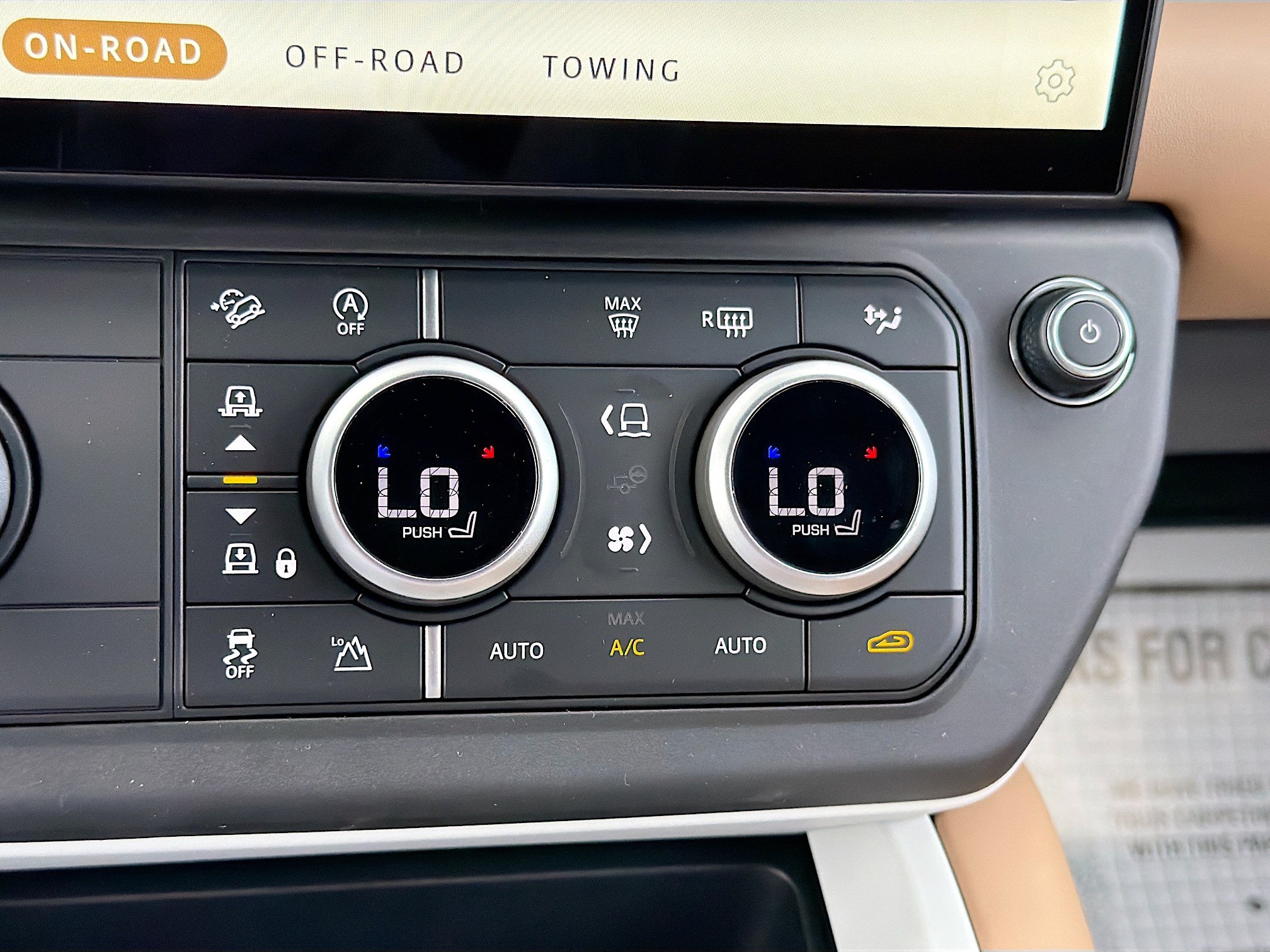 New 2026 Land Rover Defender 110 X-Dynamic SE AWD/4WD image 34