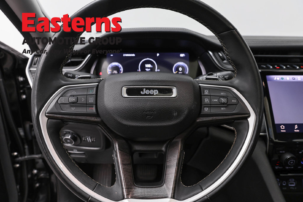 Used 2023 Jeep Grand Cherokee L Limited AWD/4WD image 12