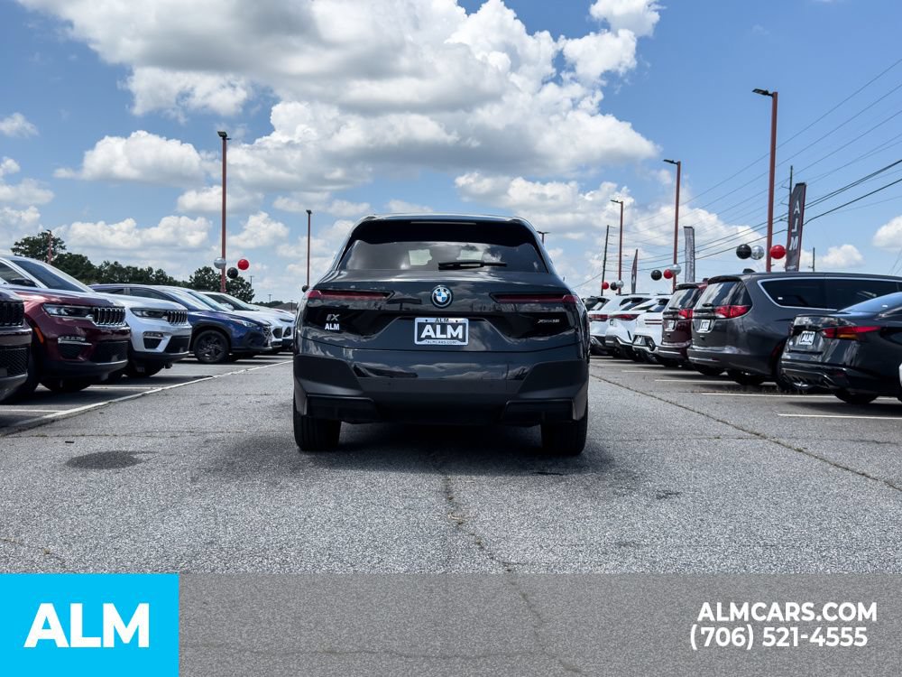 Used 2024 BMW iX xDrive50 w/ Convenience Package AWD/4WD image 6