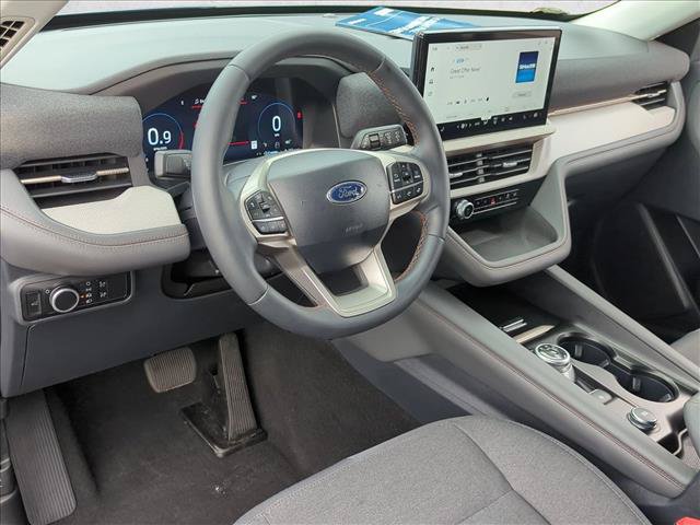Used 2025 Ford Explorer Active RWD image 10