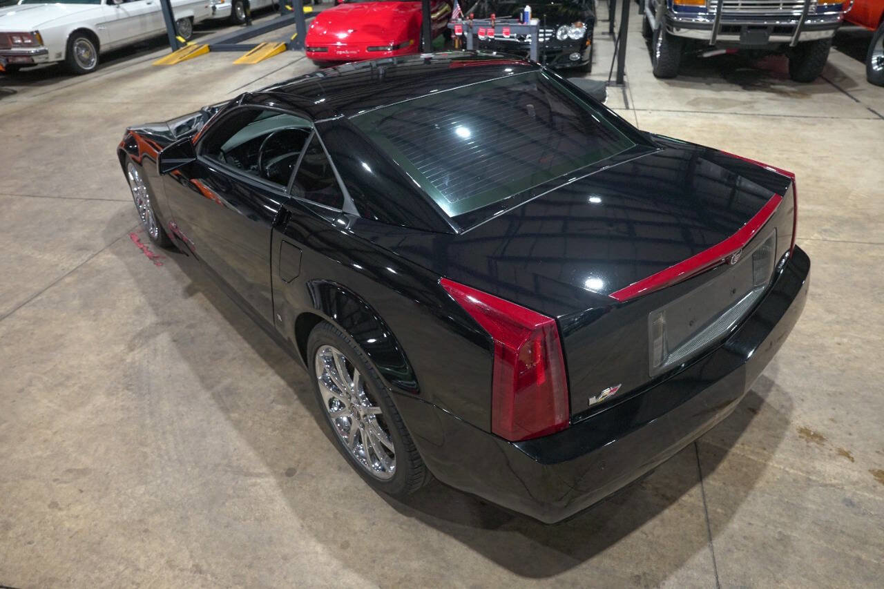 Used 2008 Cadillac XLR V RWD image 30