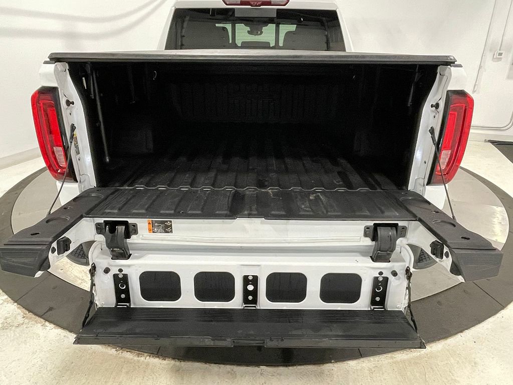 Used 2023 GMC Sierra 1500 AT4 w/ AT4 Premium Package AWD/4WD image 17