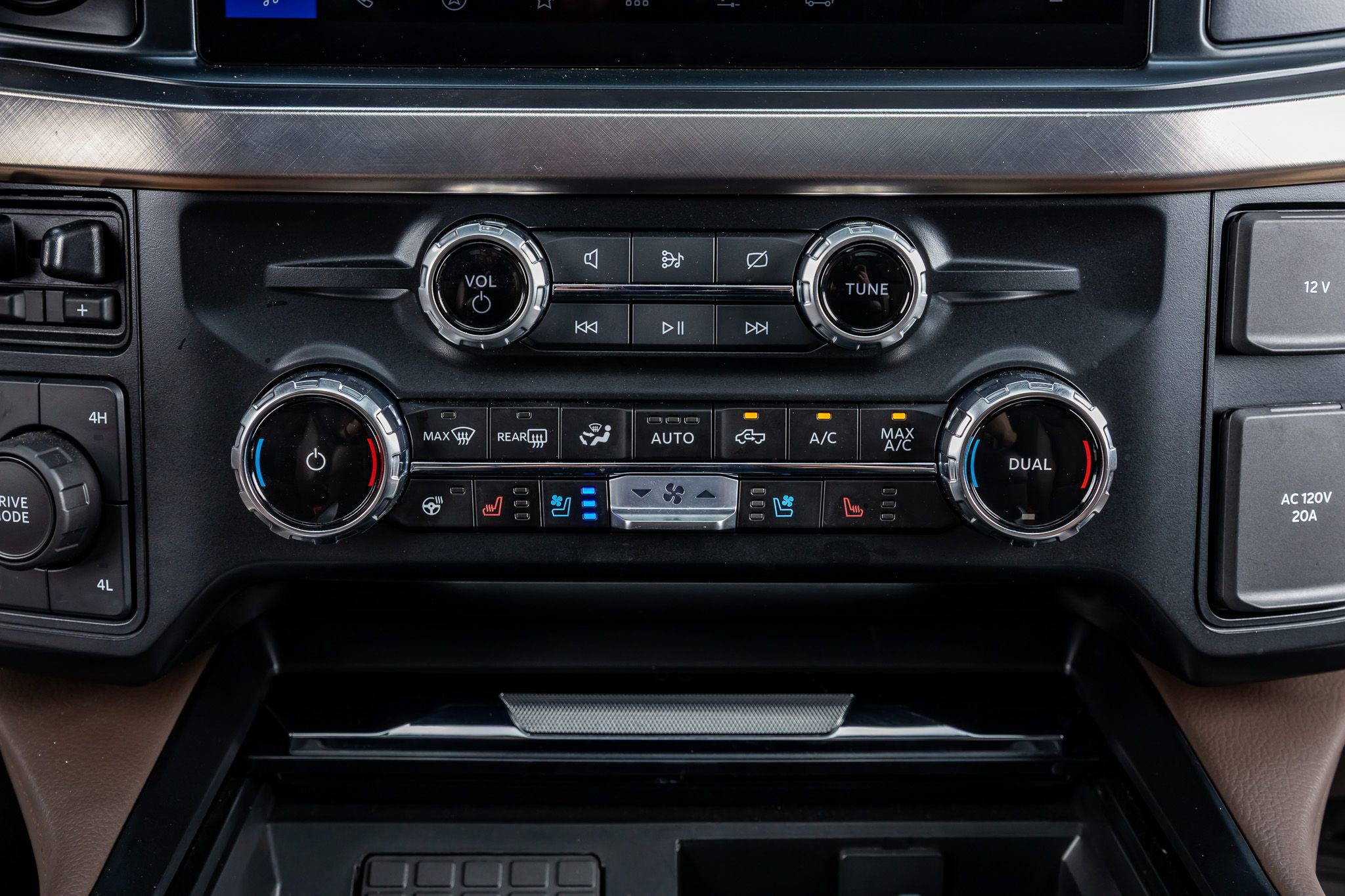 Used 2024 Ford F250 King Ranch image 26