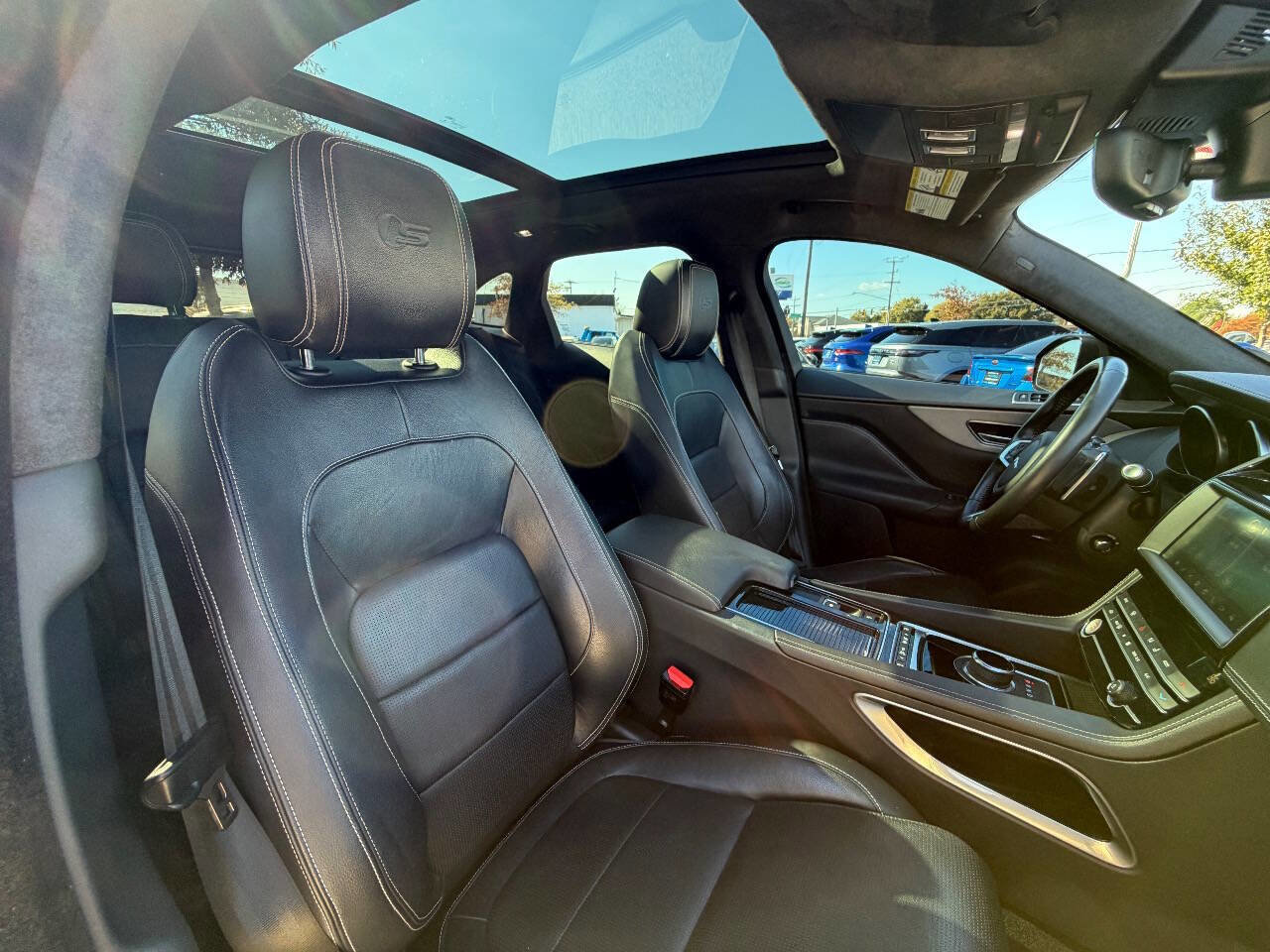 Used 2020 Jaguar F-PACE S image 12