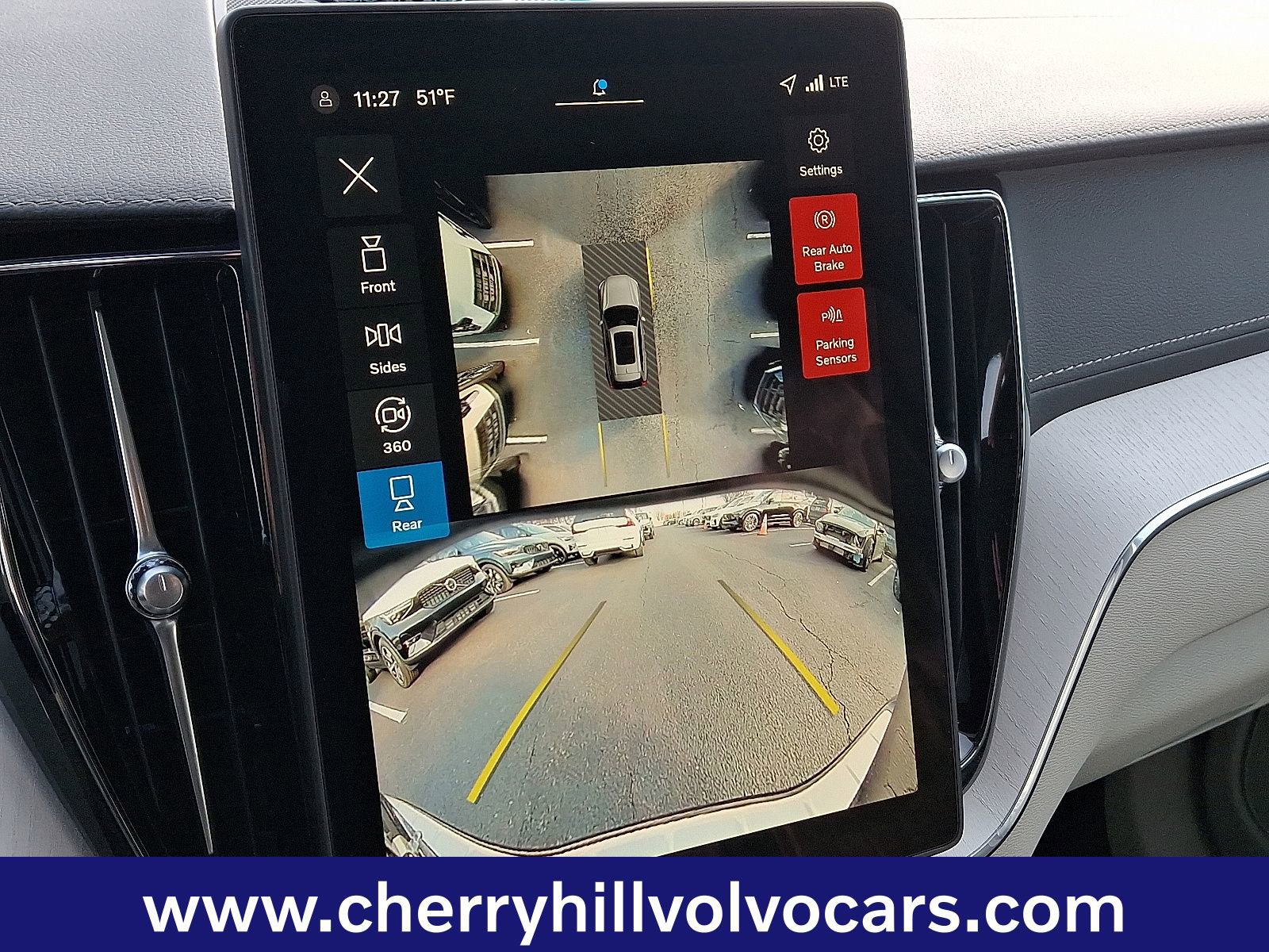 New 2026 Volvo XC60 B5 Ultra w/ Protection Package Premier image 13