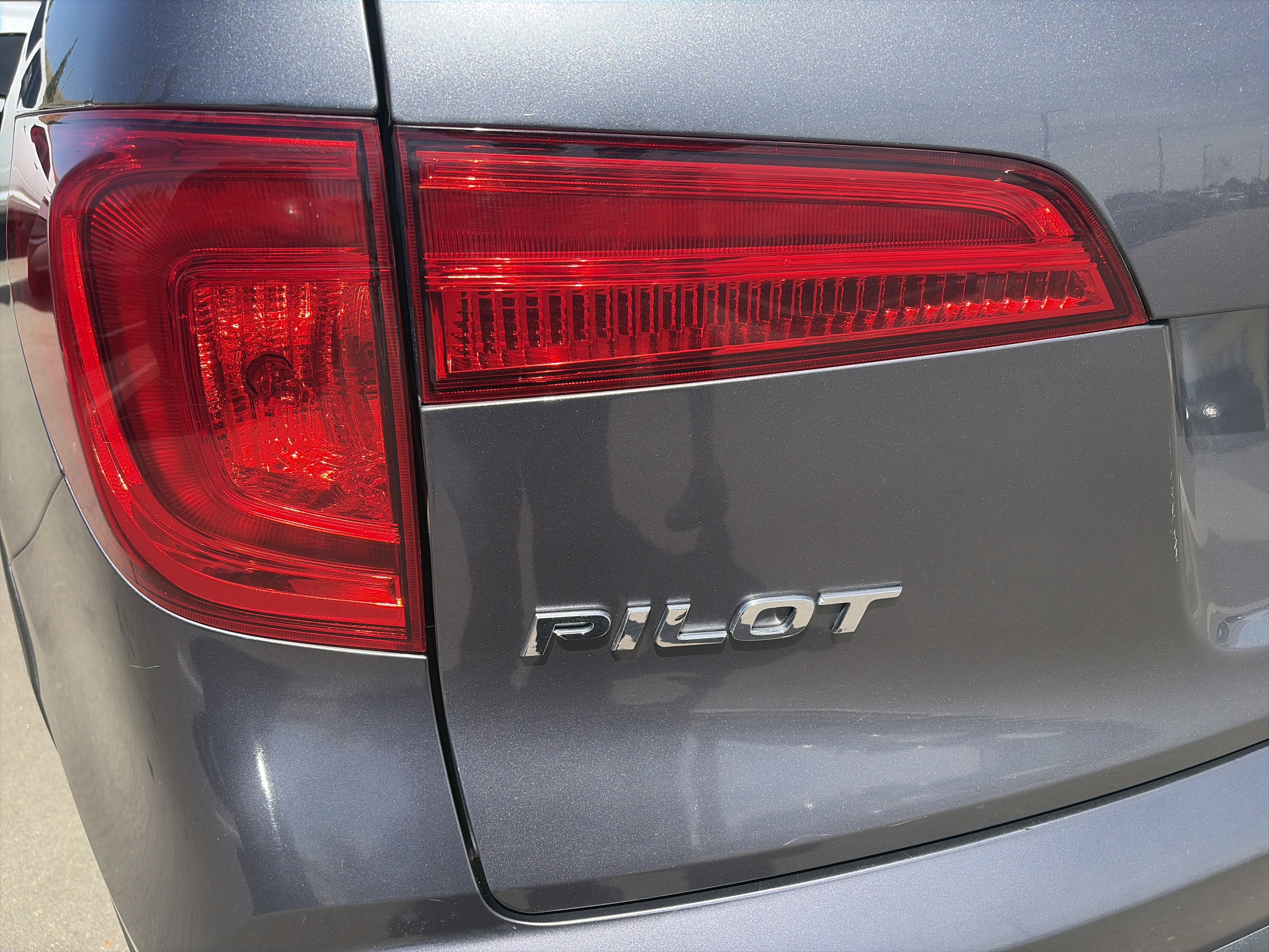Used 2016 Honda Pilot Elite image 29