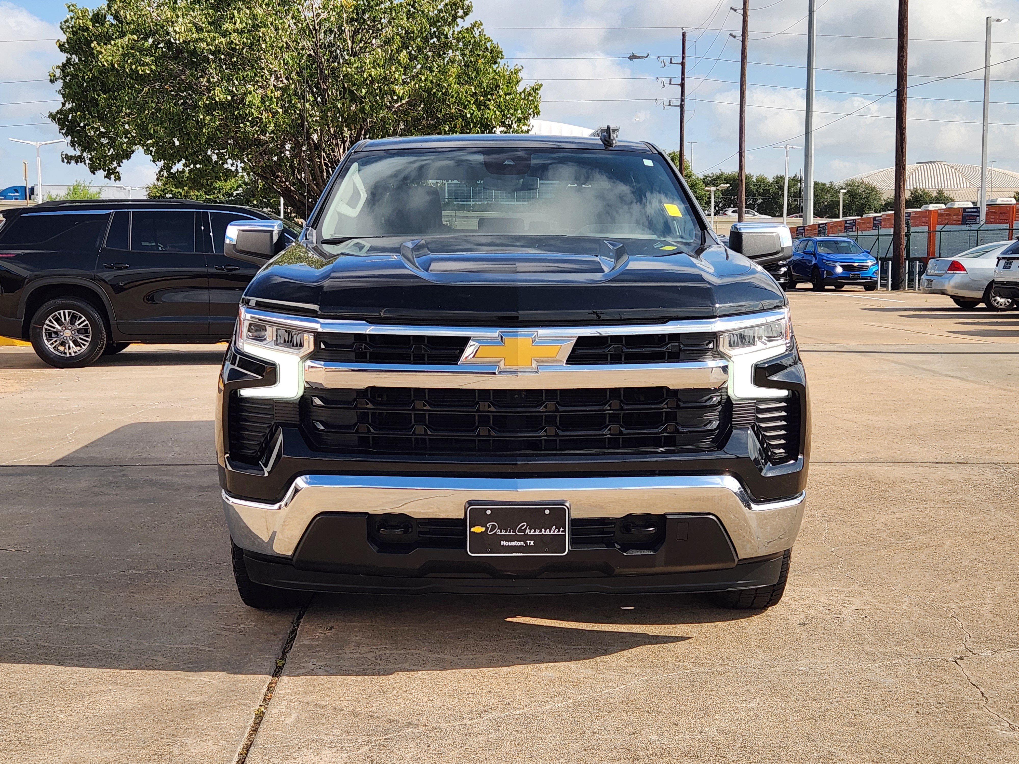 Certified 2025 Chevrolet Silverado 1500 LT AWD/4WD image 3