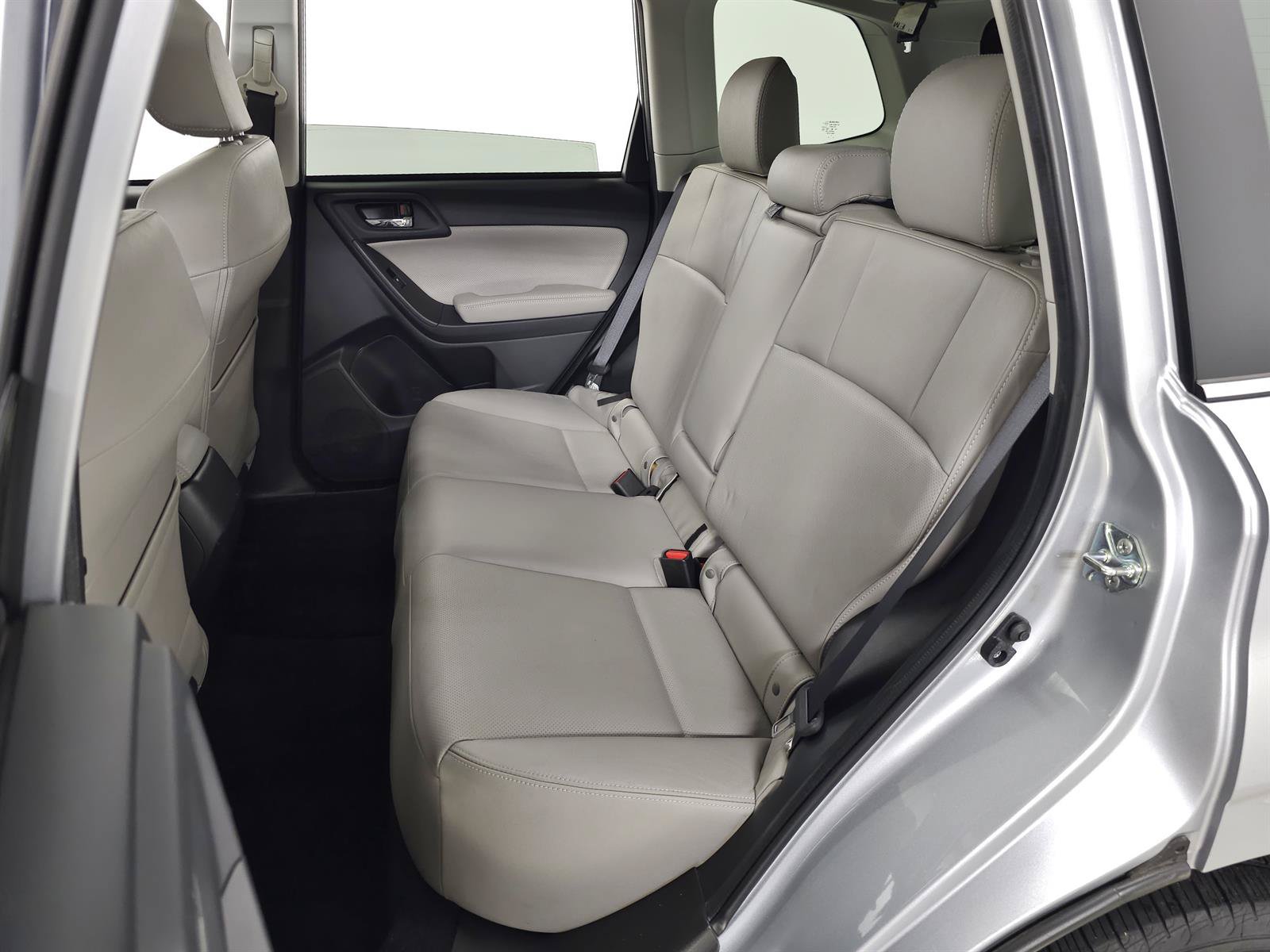 Used 2015 Subaru Forester 2.5i Limited AWD/4WD image 28