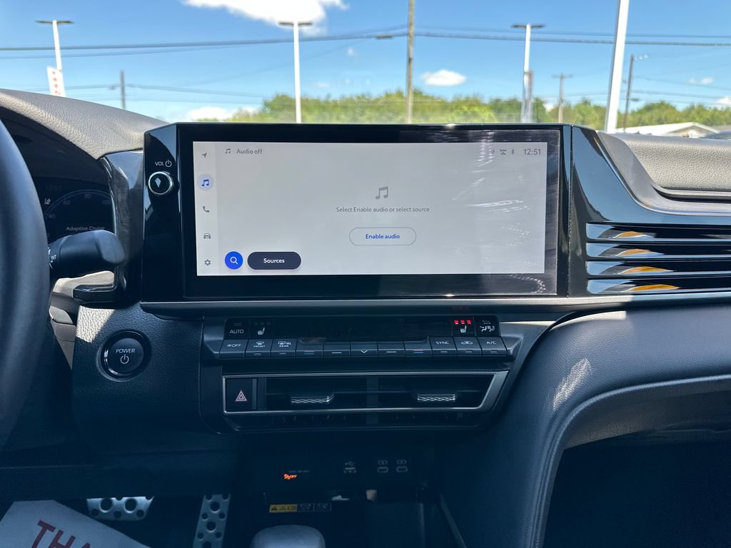 Used 2025 Toyota Camry XSE FWD image 36