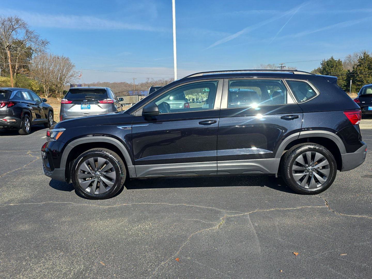 Used 2024 Volkswagen Taos S image 9