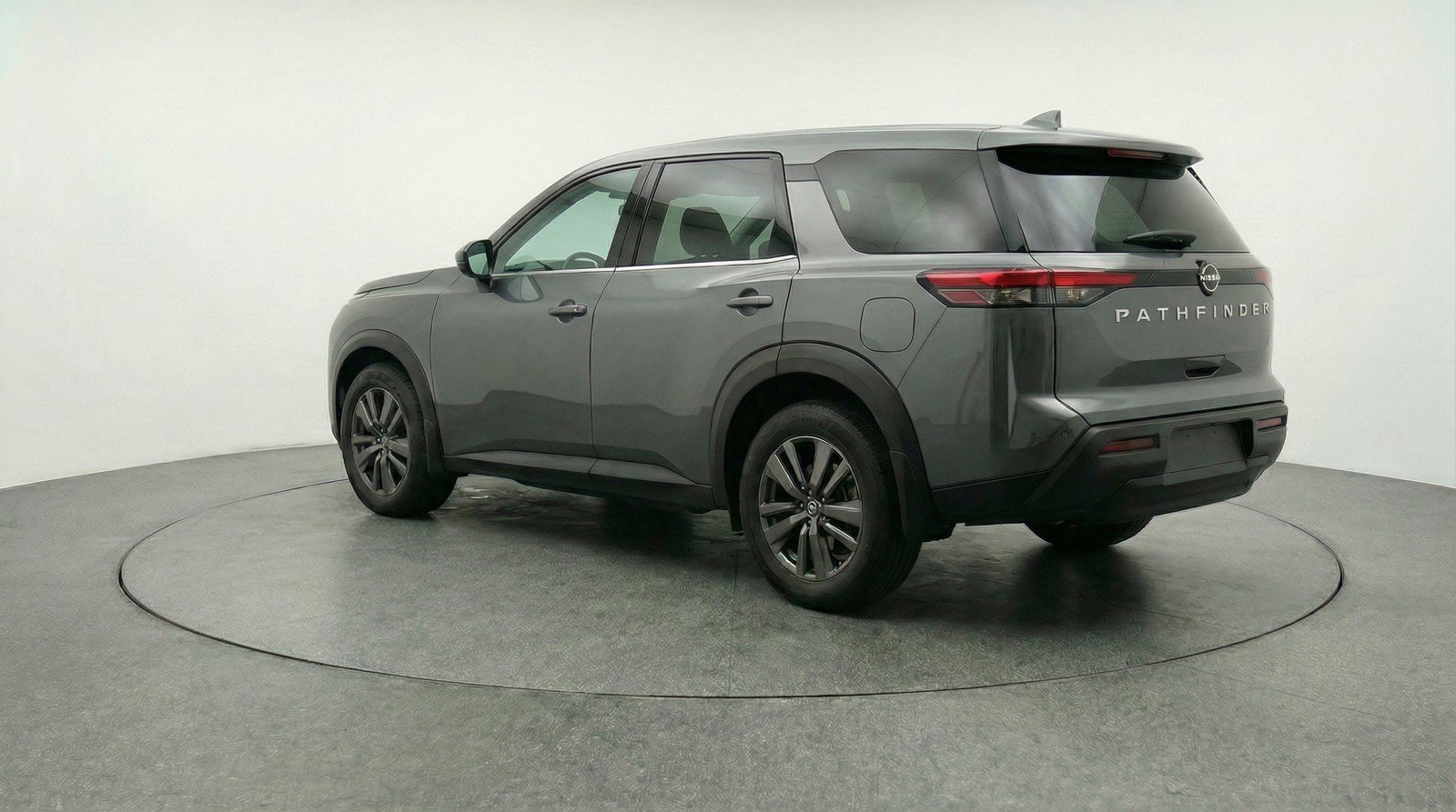 Used 2025 Nissan Pathfinder SV image 6