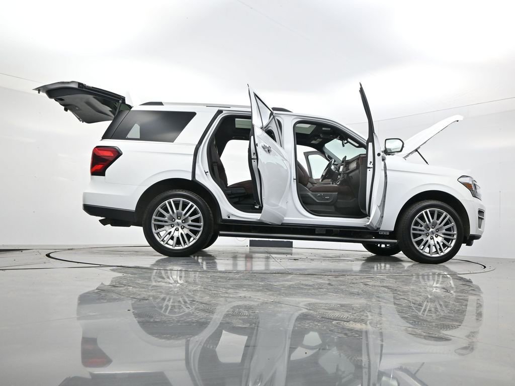 Used 2024 Ford Expedition Limited image 59