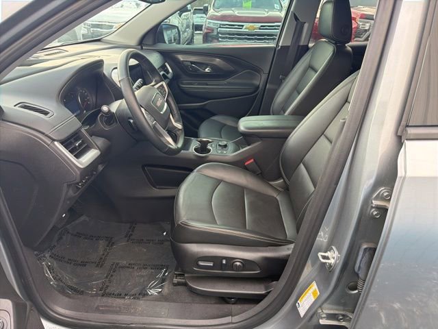 Used 2024 GMC Terrain SLT w/ Infotainment Package II image 5