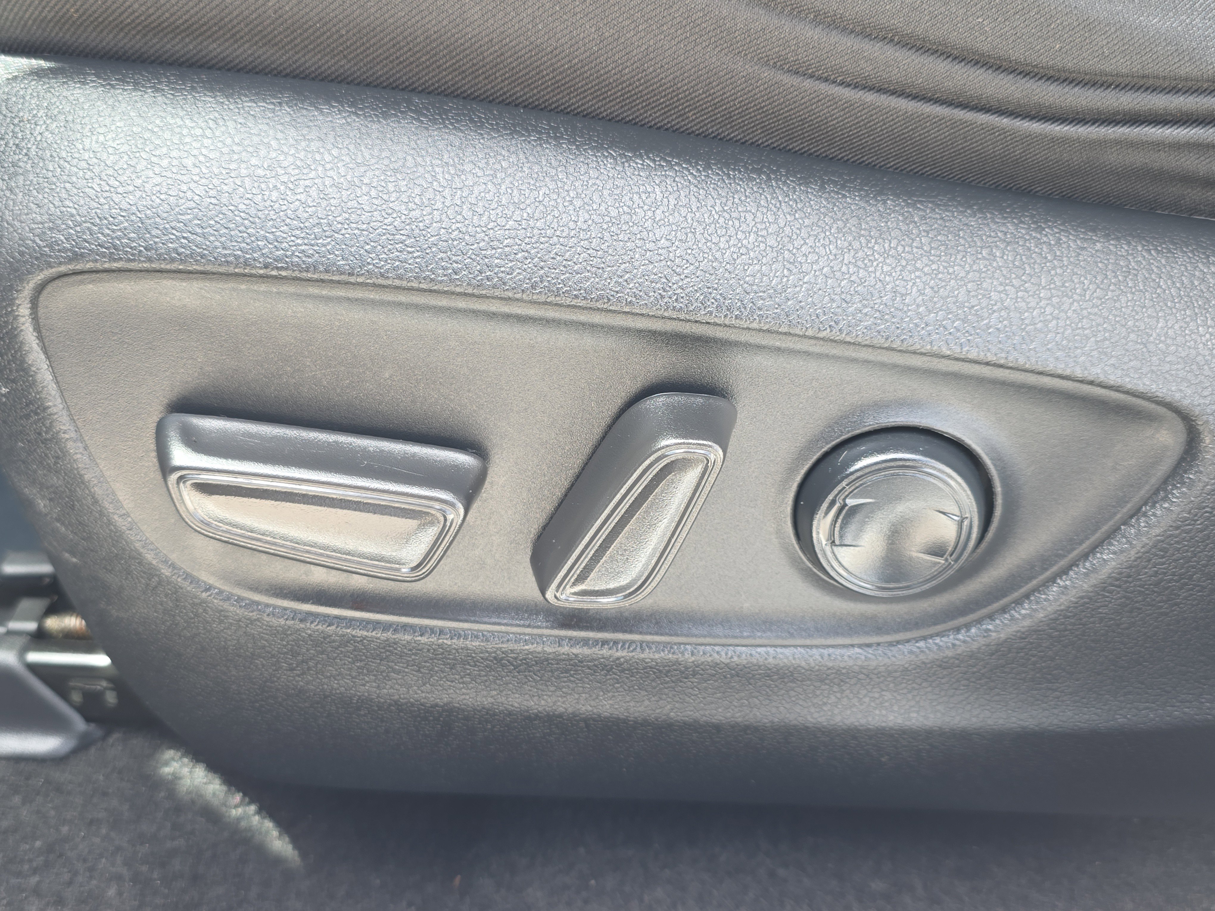 Used 2024 Toyota RAV4 XLE image 24