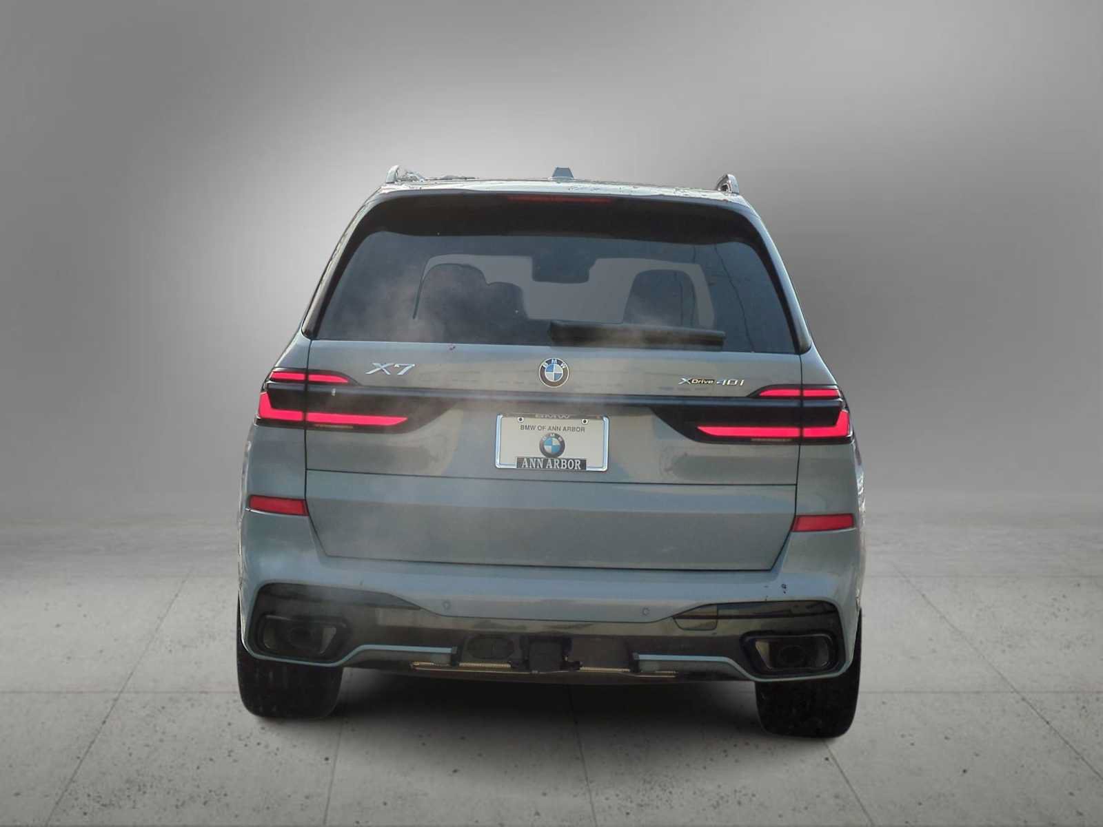 Used 2026 BMW X7 xDrive40i w/ M Sport Package AWD/4WD image 7