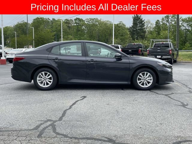 Used 2025 Toyota Camry LE FWD image 6