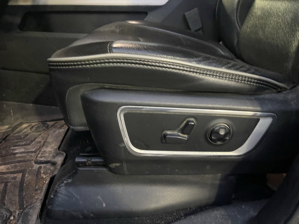 Used 2019 RAM 1500 Laramie image 13