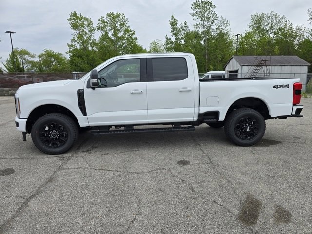 New 2025 Ford F350 XLT w/ Black Appearance Package image 7