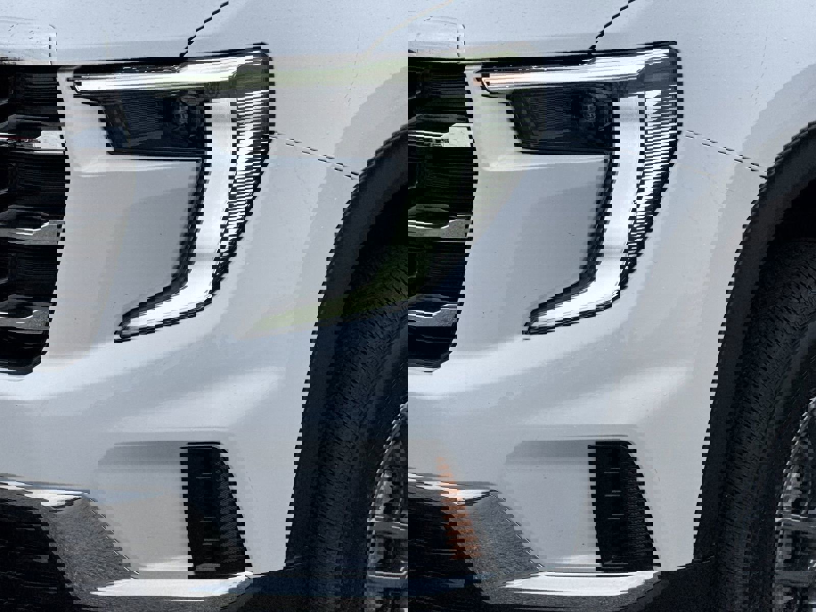 Used 2025 GMC Acadia Elevation image 6