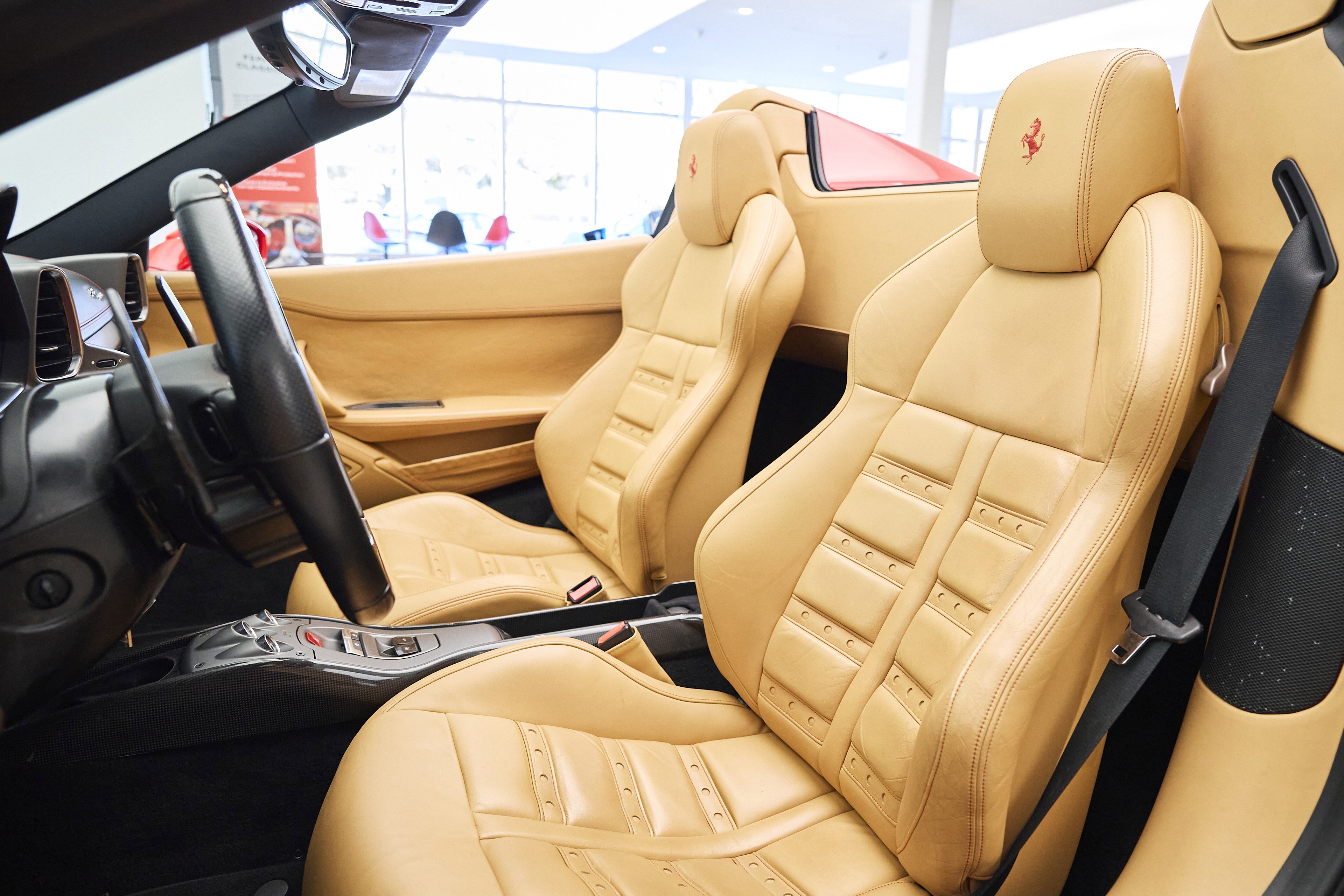 Used 2014 Ferrari 458 Spider image 10