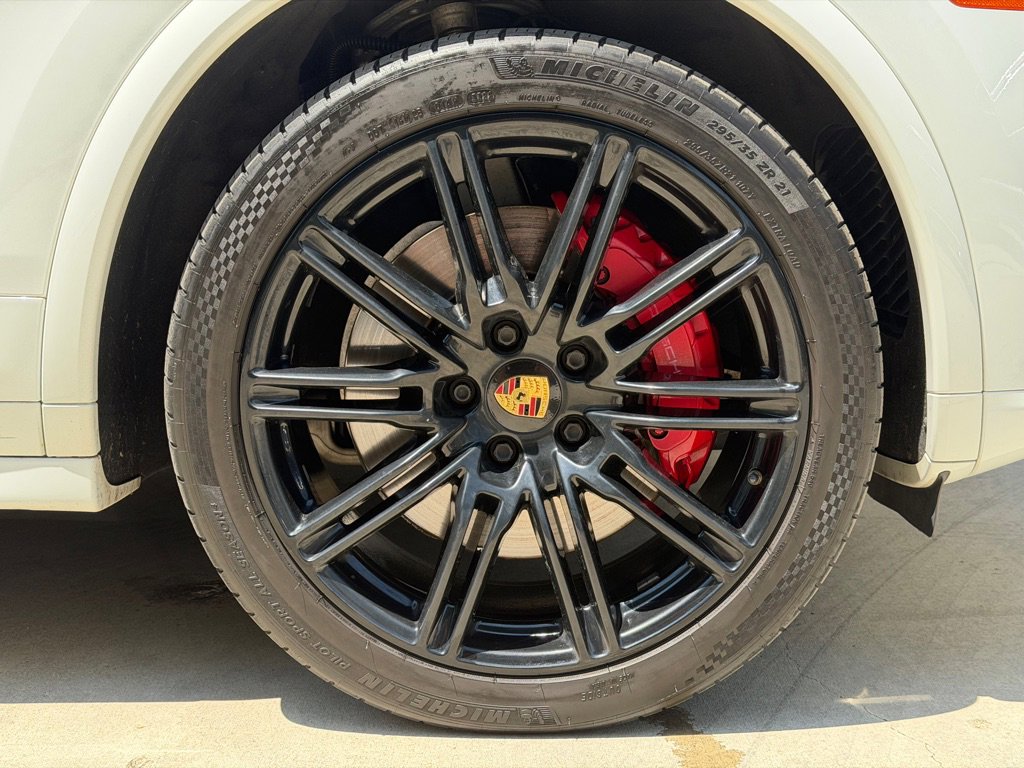 Used 2016 Porsche Cayenne GTS AWD/4WD image 20