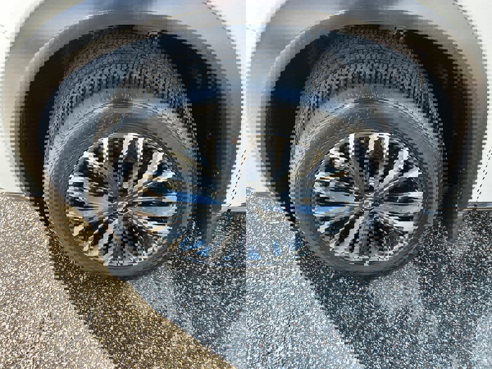 Certified 2025 Nissan Rogue SL w/ Tech Package image 10