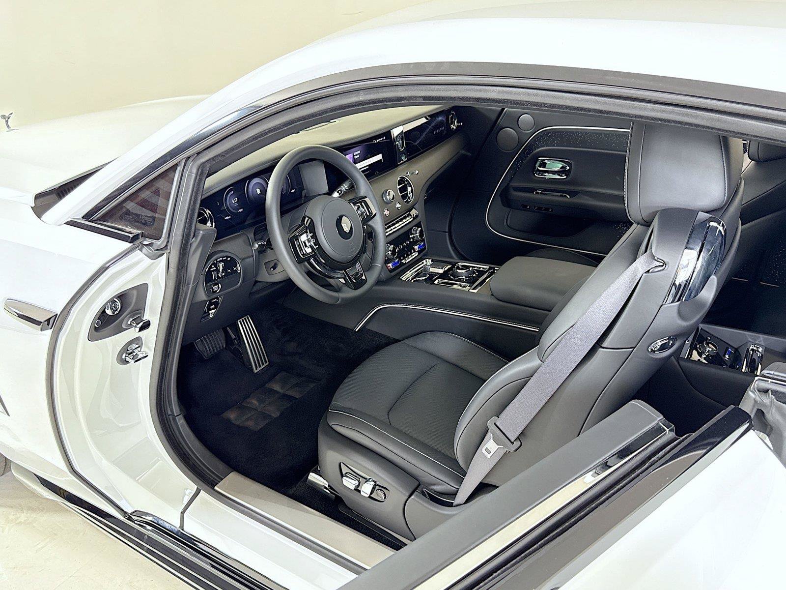 Used 2025 Rolls-Royce Spectre AWD/4WD image 12