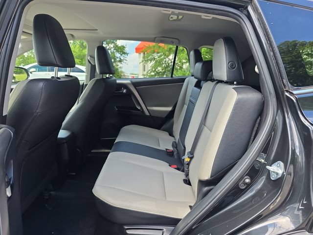 Used 2018 Toyota RAV4 Limited AWD/4WD image 22
