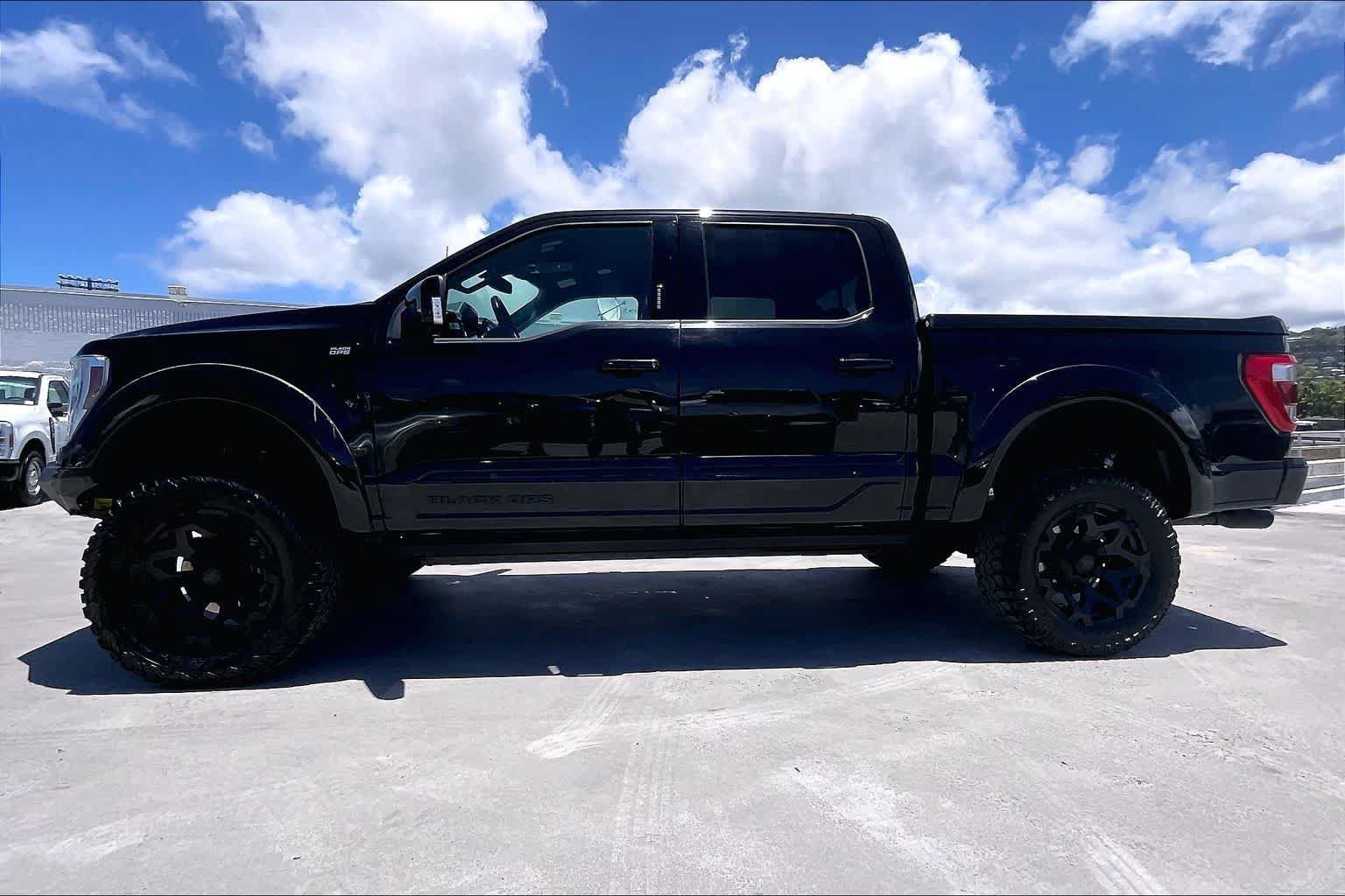 Used 2022 Ford F150 Lariat w/ Equipment Group 502A High AWD/4WD image 3