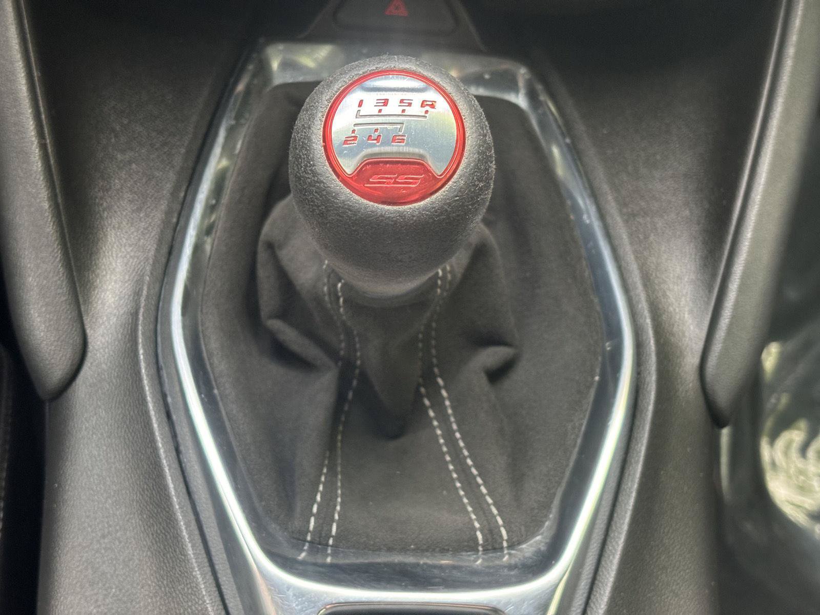 Used 2019 Chevrolet Camaro SS RWD image 8