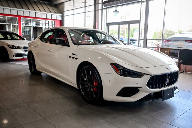 Used 2022 Maserati Ghibli Modena Q4 image 4