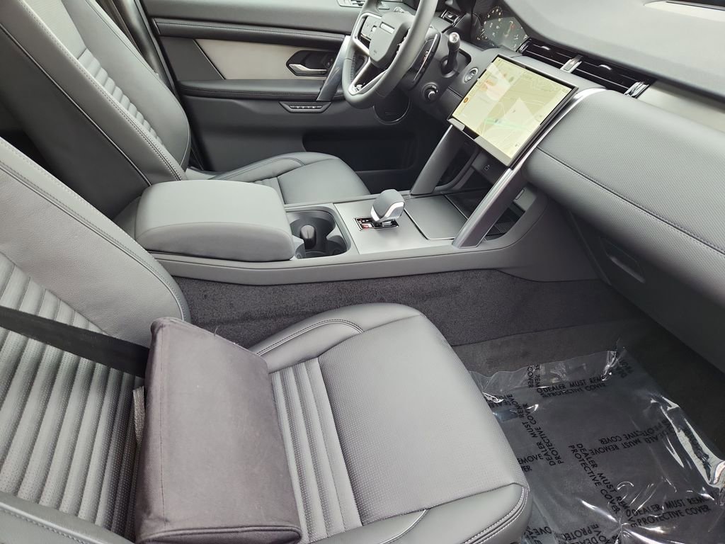 New 2026 Land Rover Discovery Sport Landmark AWD/4WD image 3