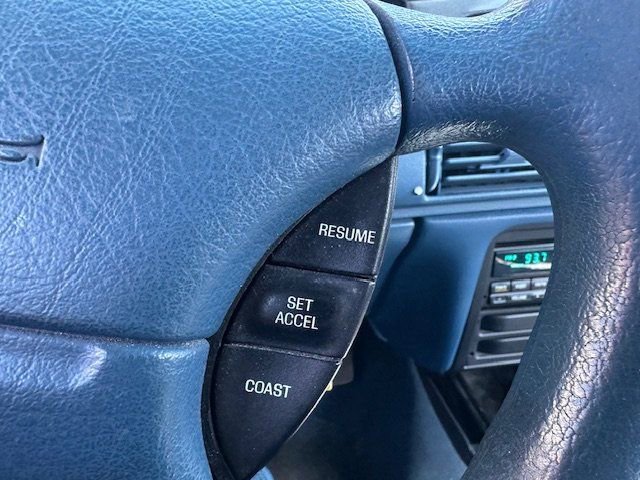 Used 1995 Ford Taurus GL image 15