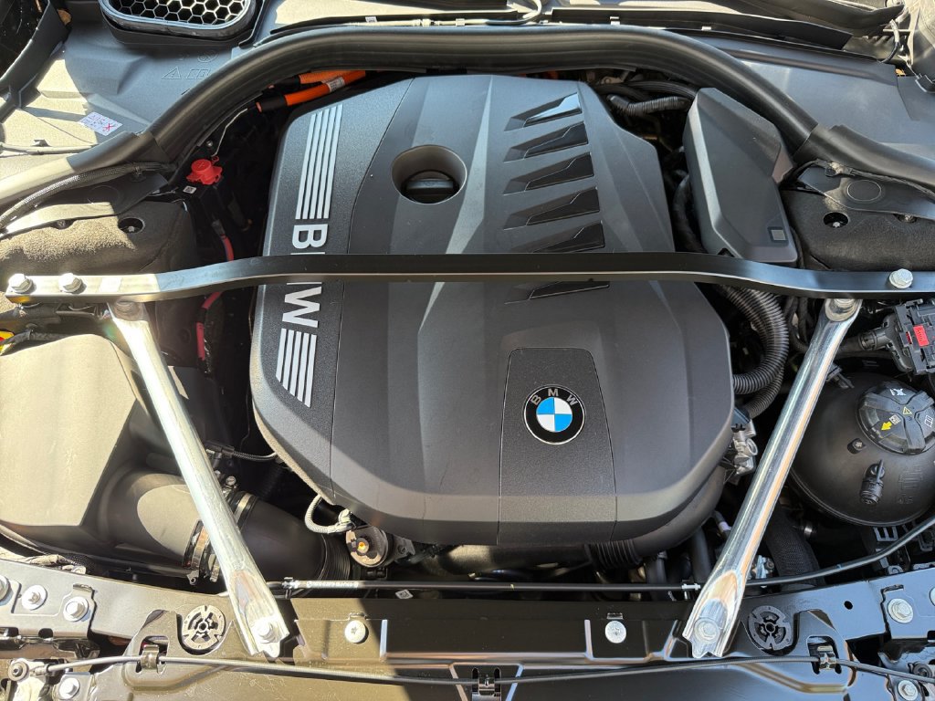 Used 2026 BMW 750e xDrive AWD/4WD image 37