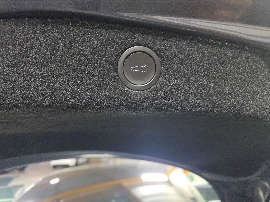 Used 2024 Tesla Model 3 Performance image 24